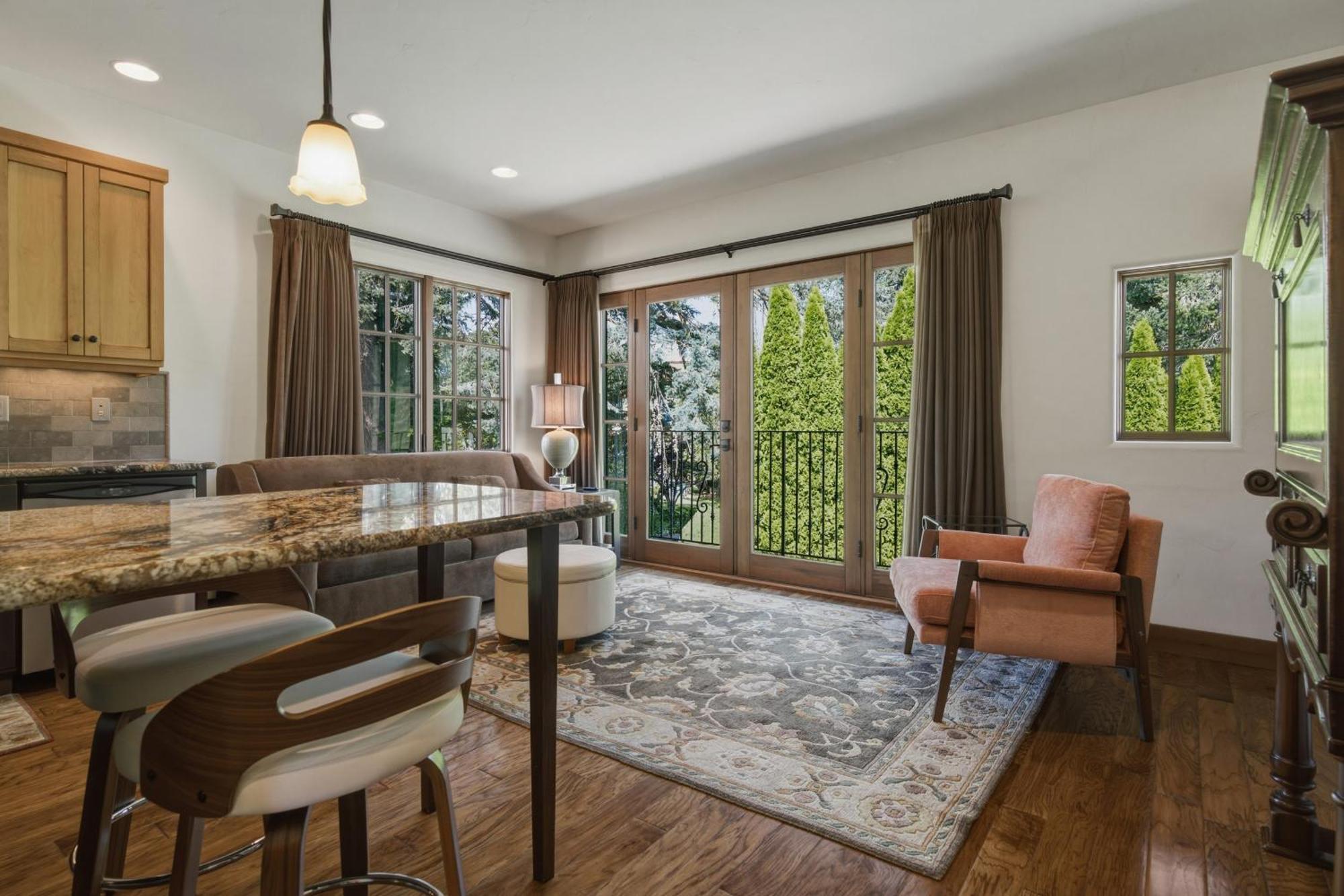 Suite with Sofa Bed