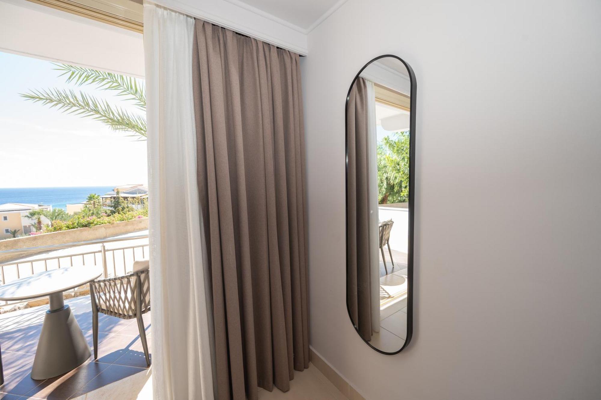 Superior Double or Twin Room Sea View