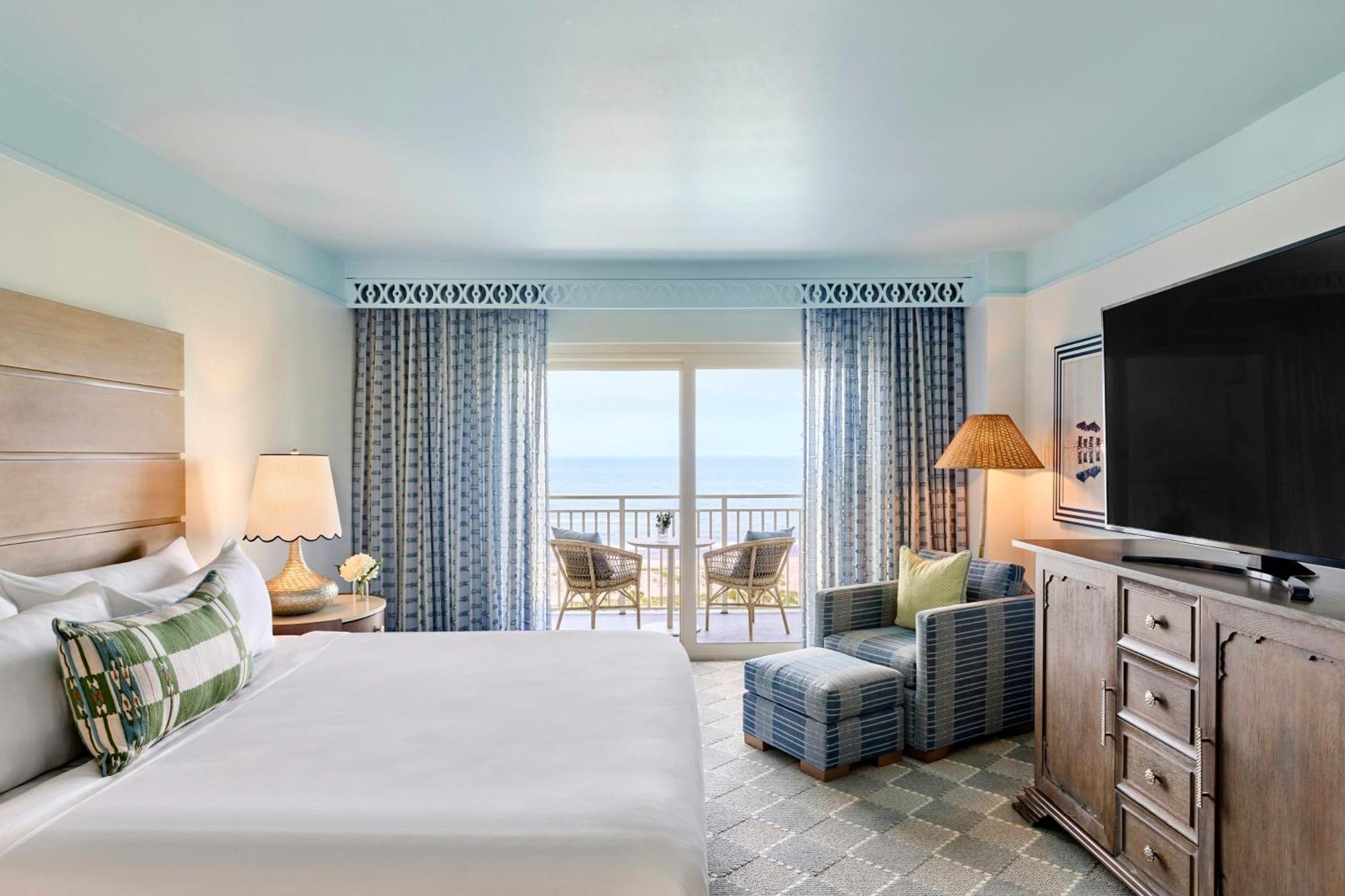 Executive Suite with  Ocean and Pool View