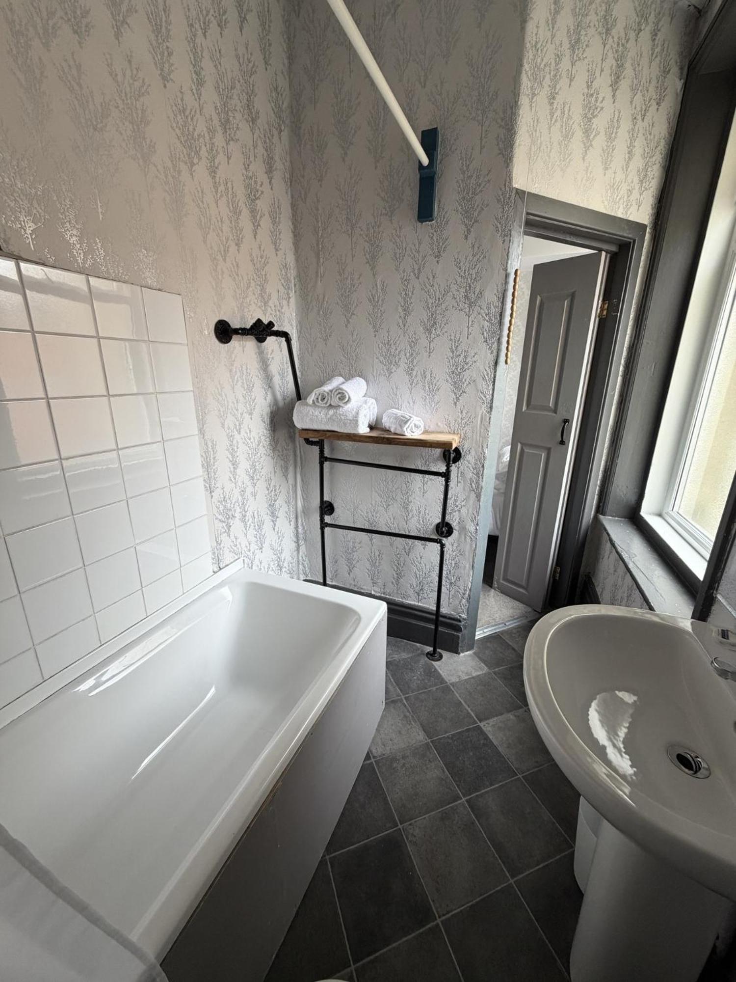 Double Room Private Bathroom