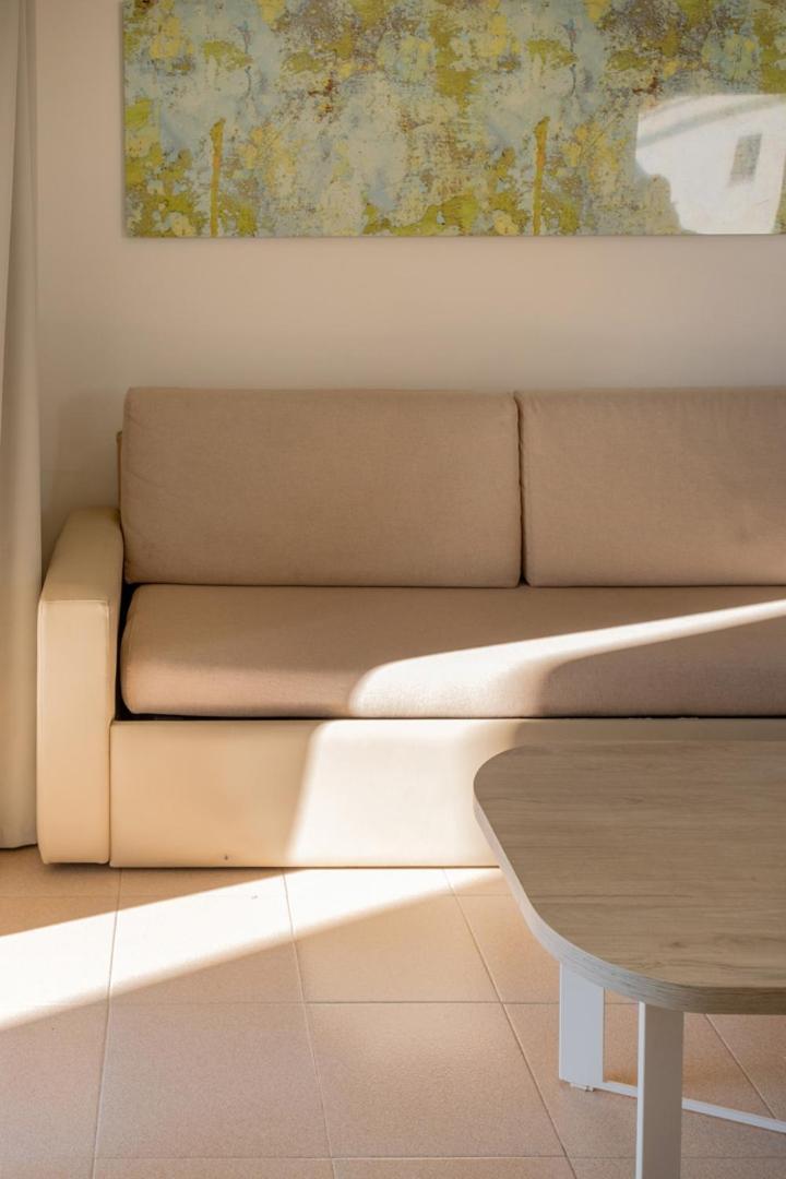 Apartamento de 1 dormitorio con vistas a la piscina