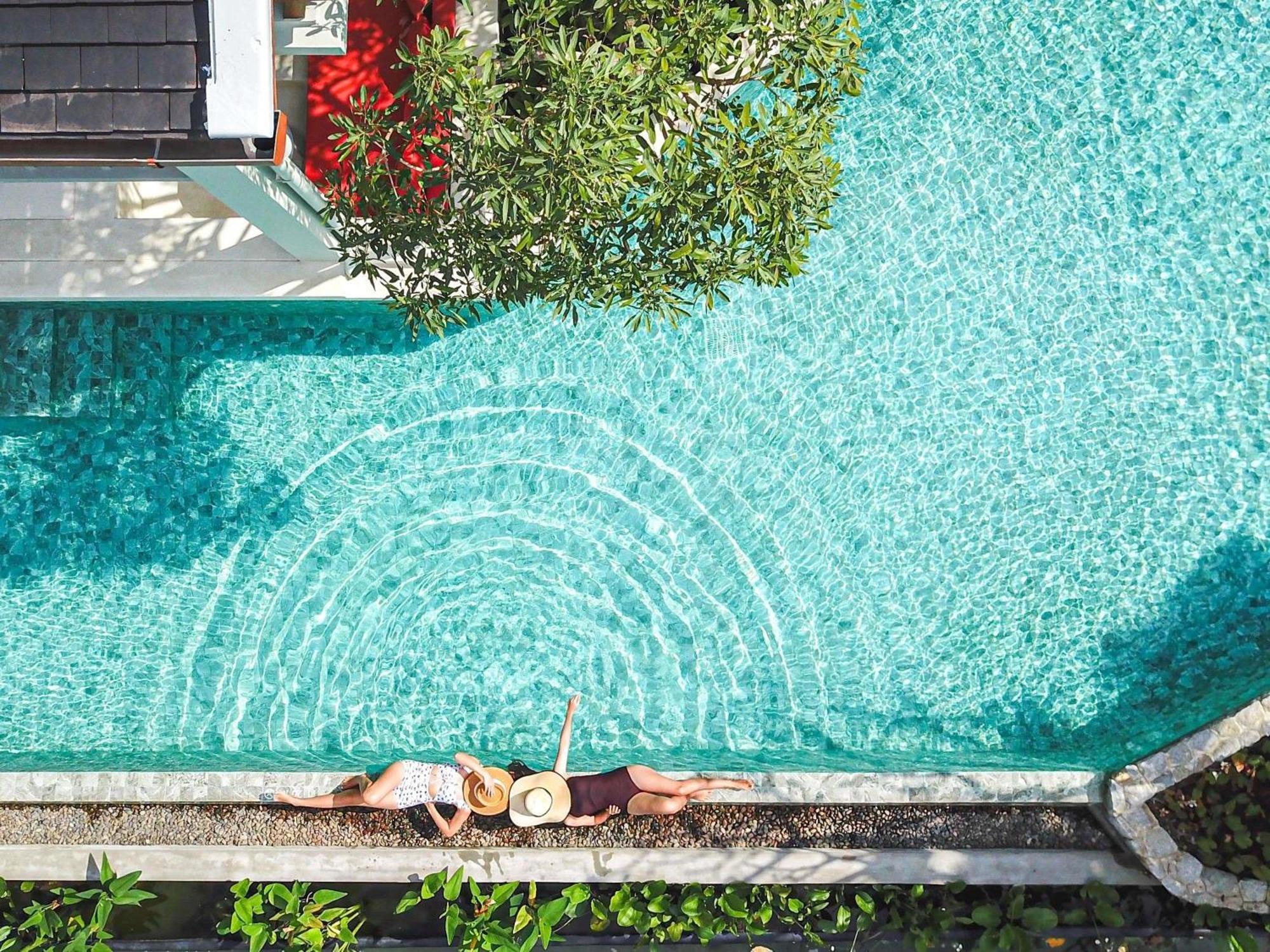 Deluxe Twin Room Pool Access