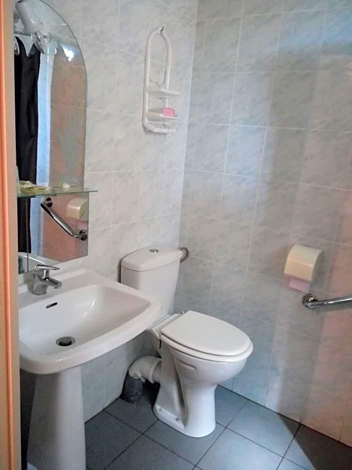 Chambre Double avec Douche