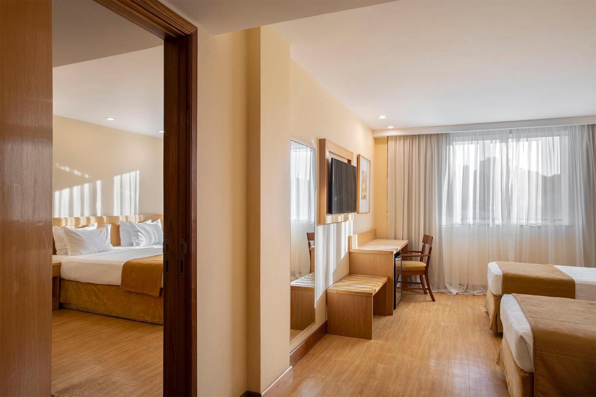 Suite Familiar (4 adultos + 2 niños)
