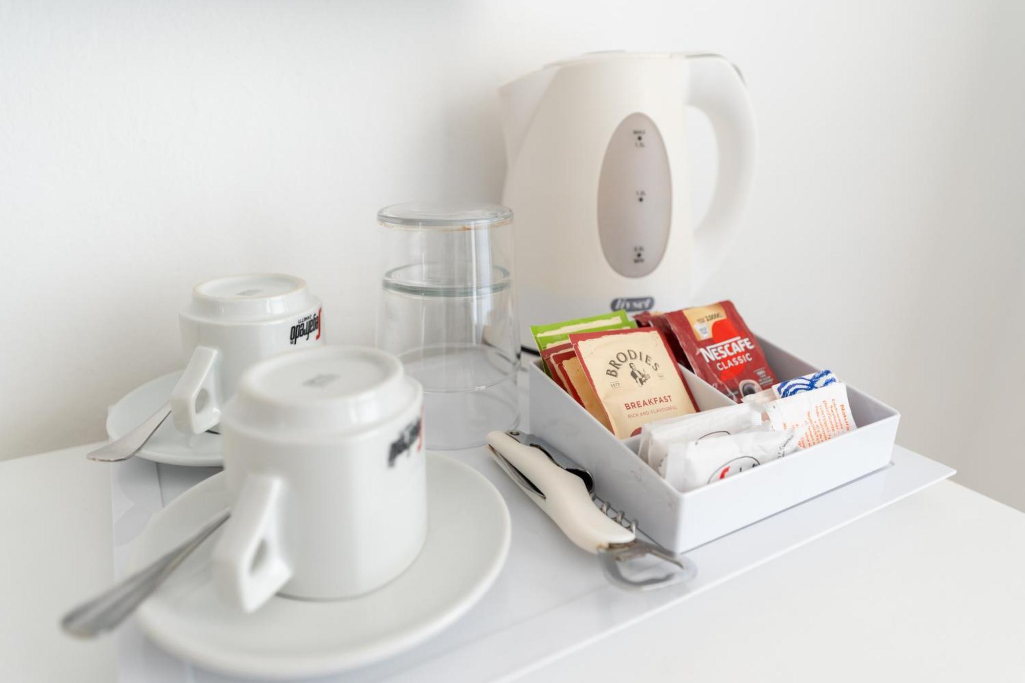 Zweibettzimmer mit Balkon