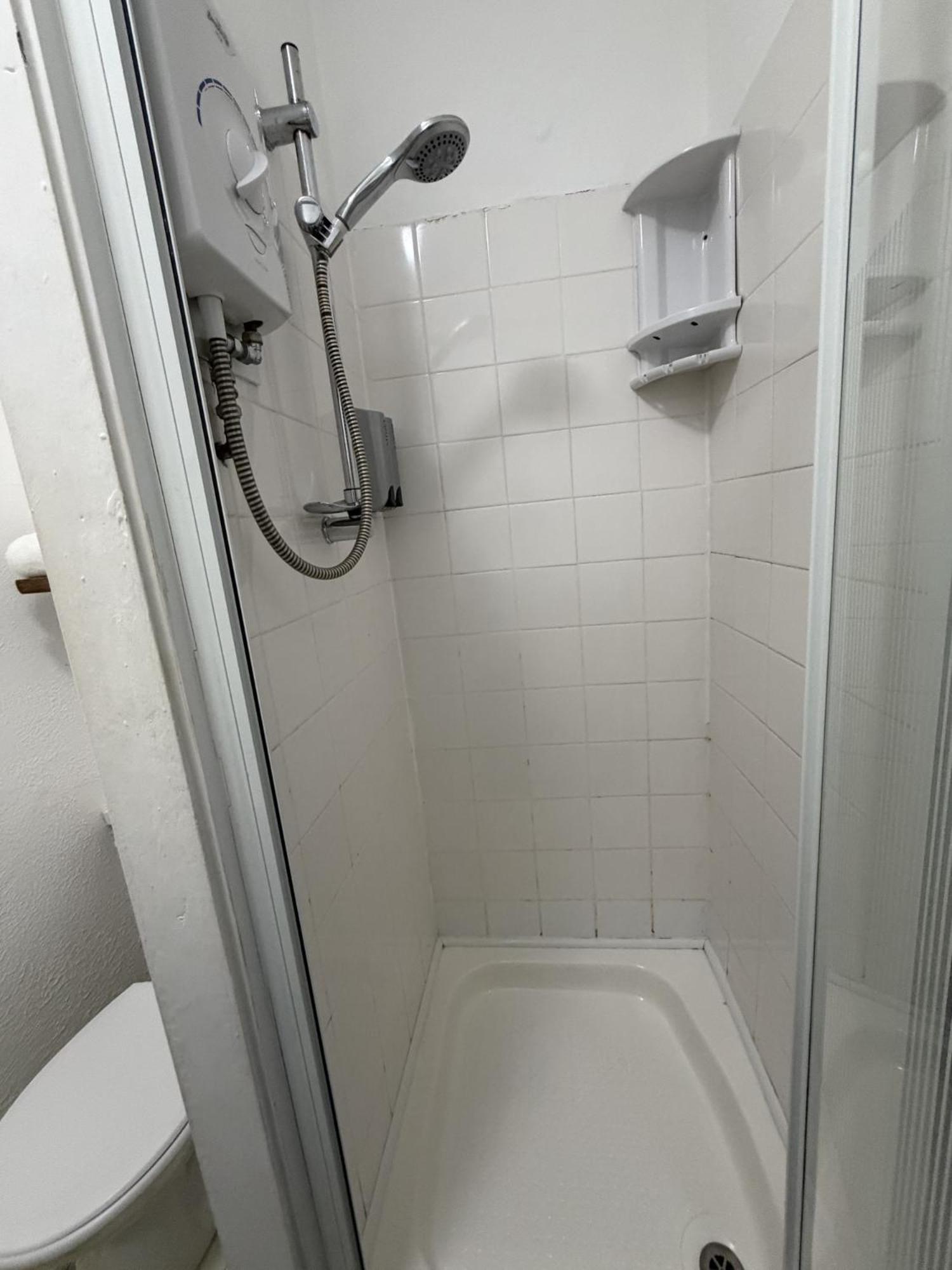 Double Room Private Bathroom