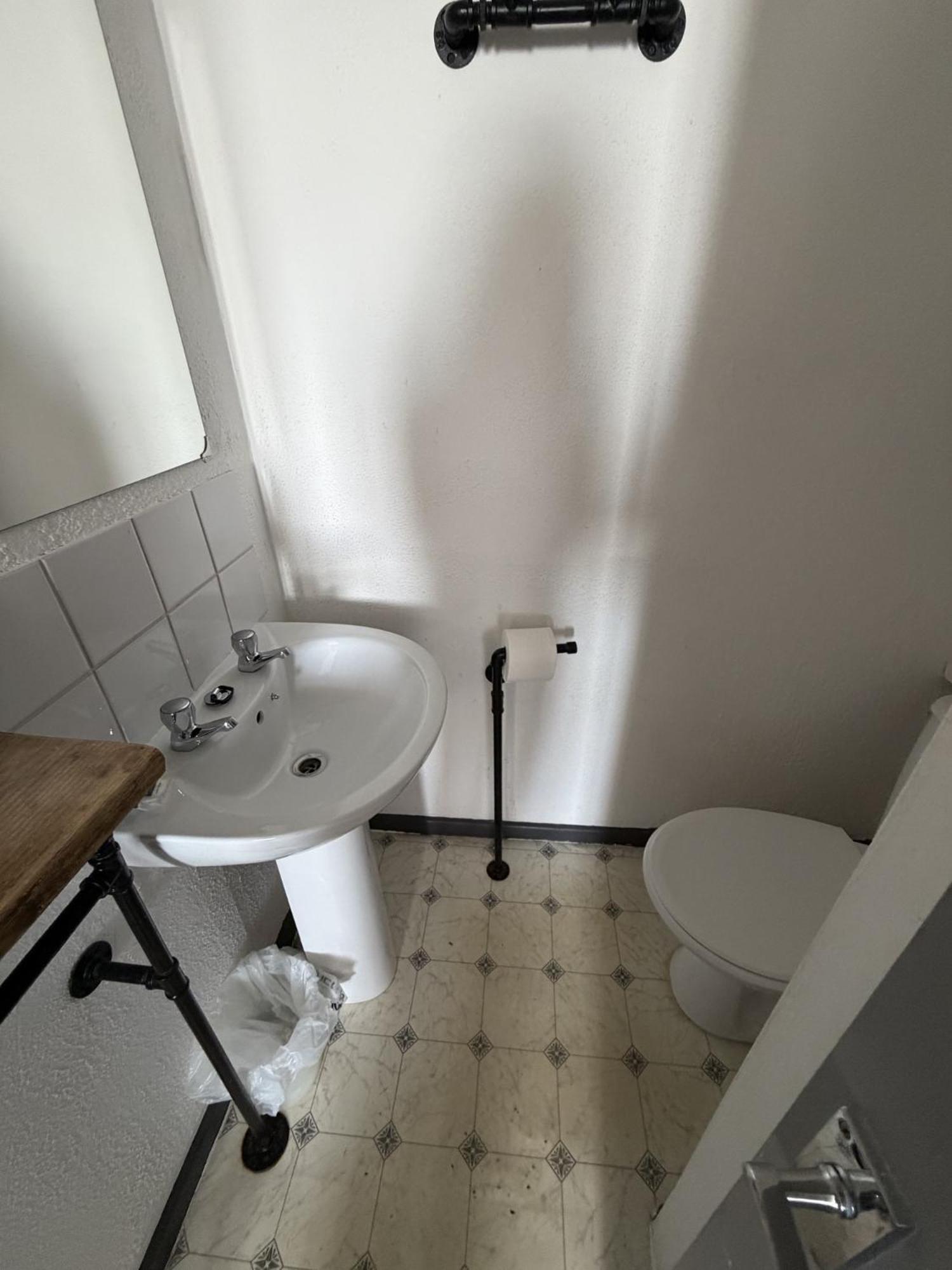 Double Room Private Bathroom