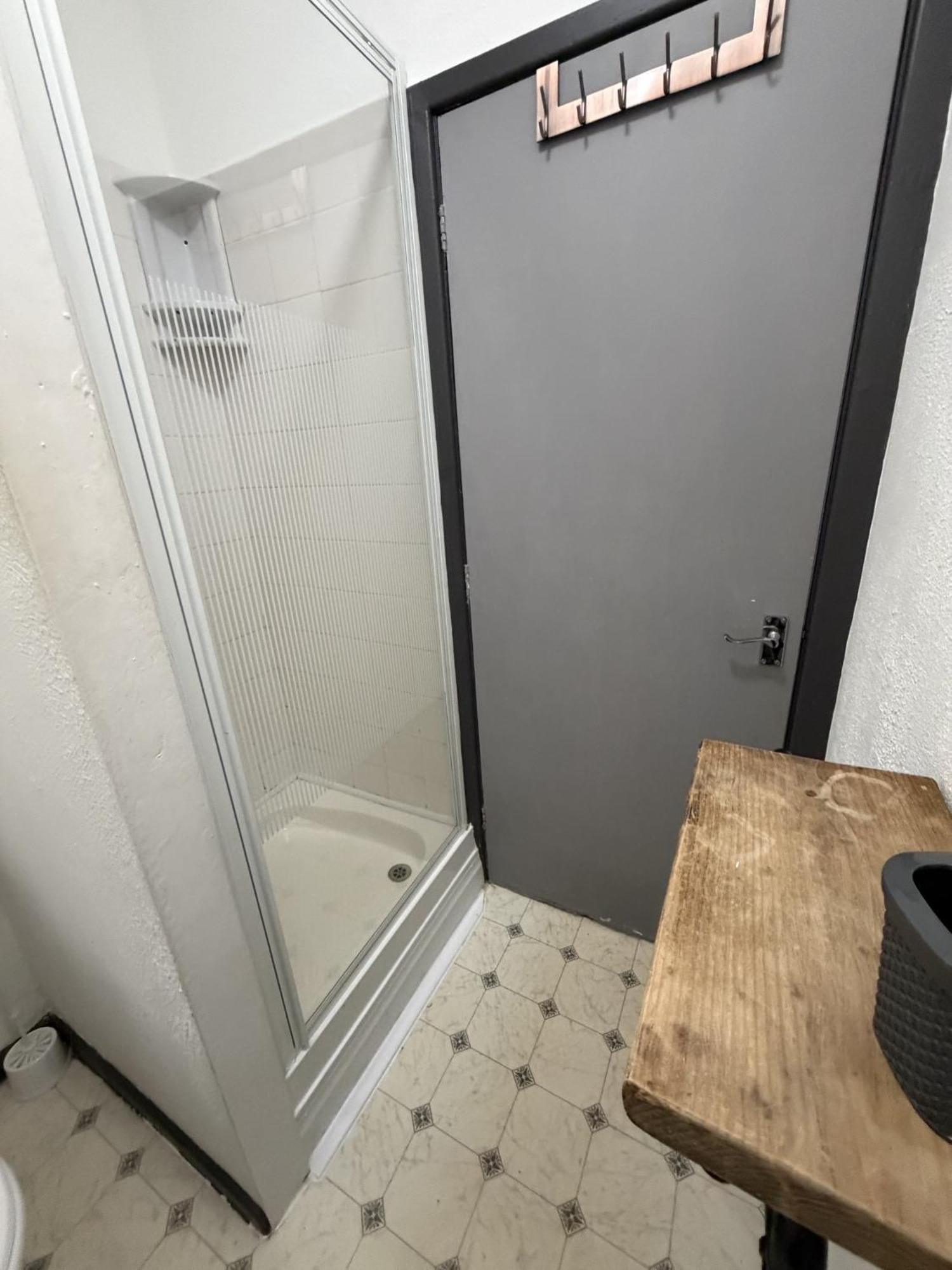 Double Room Private Bathroom