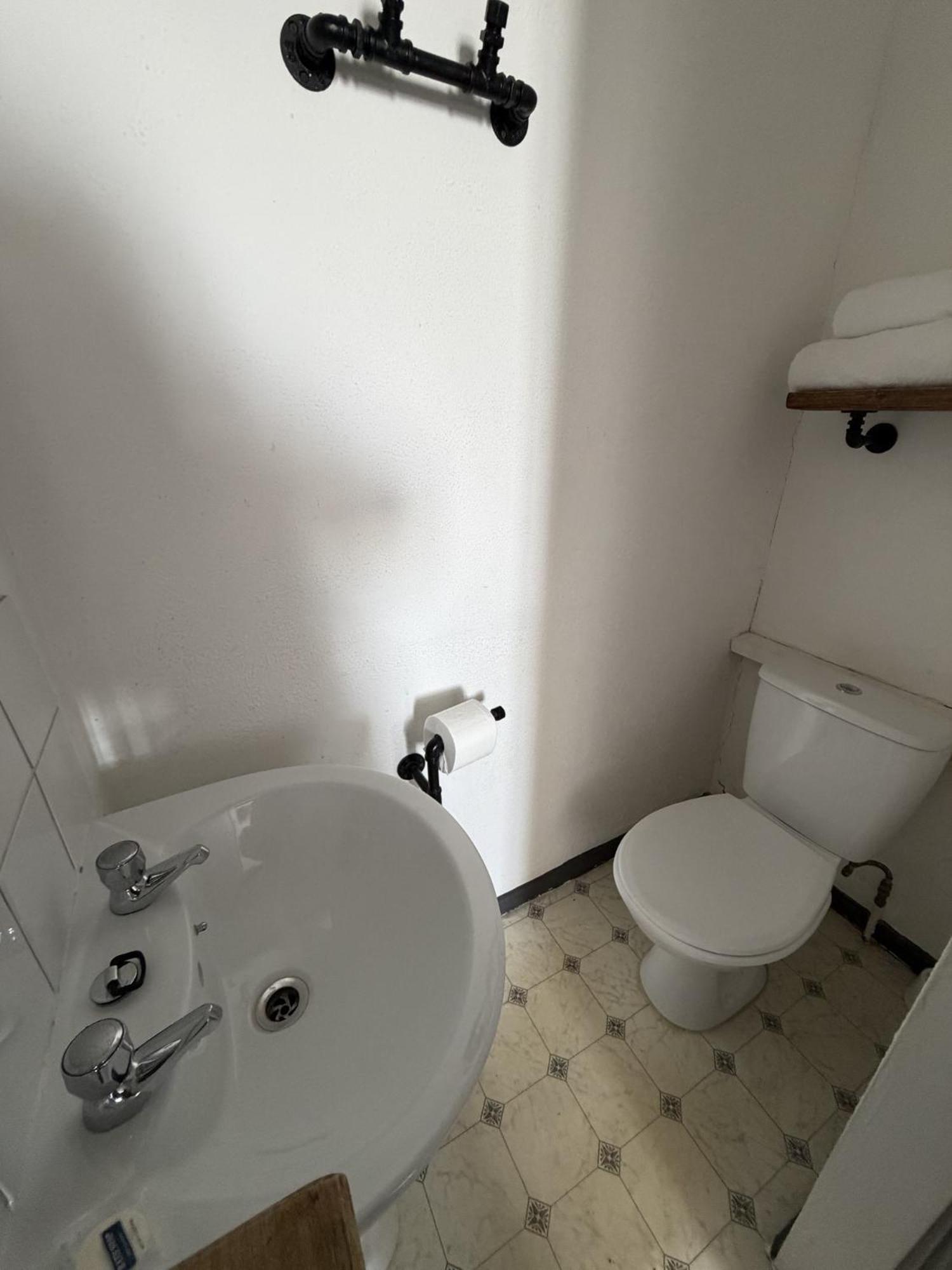 Double Room Private Bathroom
