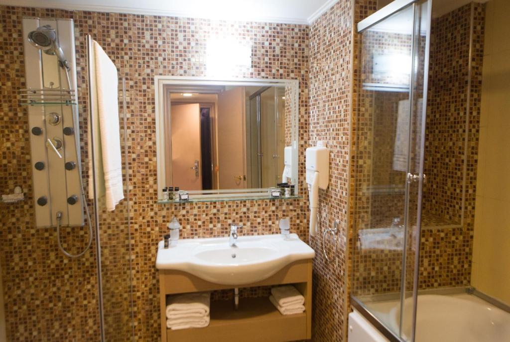 Tweepersoonskamer met 1 of 2 Bedden en Uitzicht op Zee