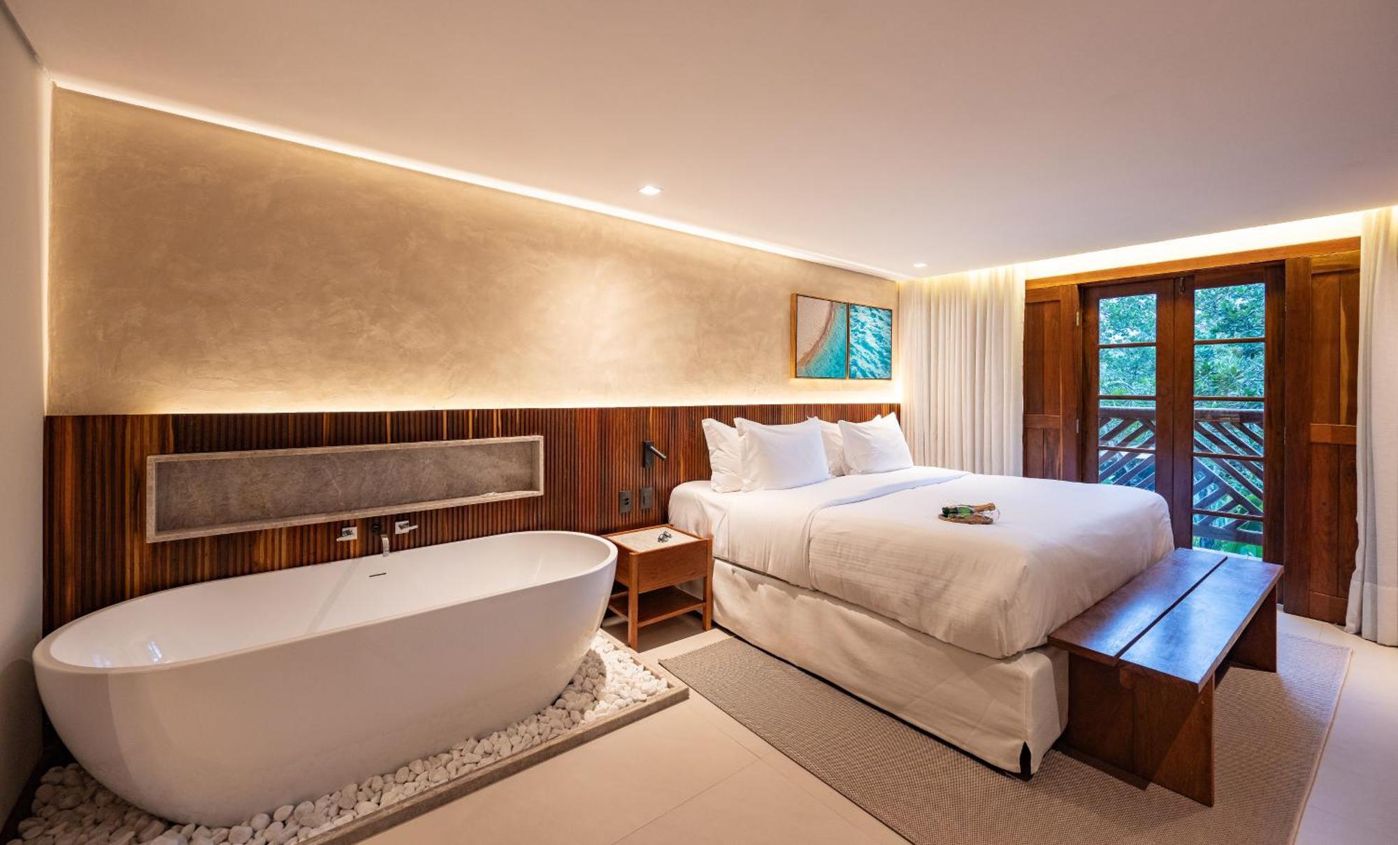 Deluxe Double Room Bath
