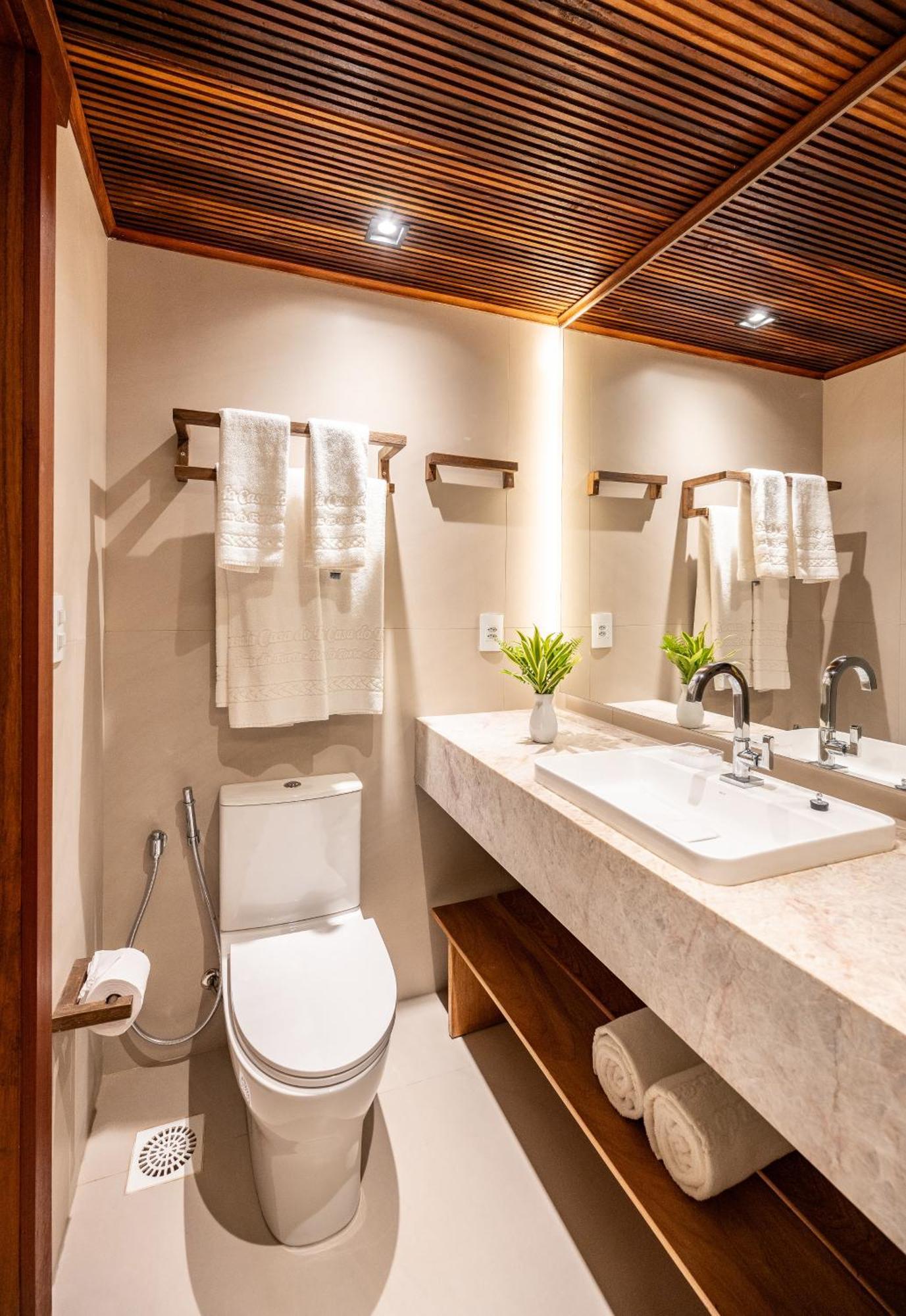 Deluxe Double Room Bath
