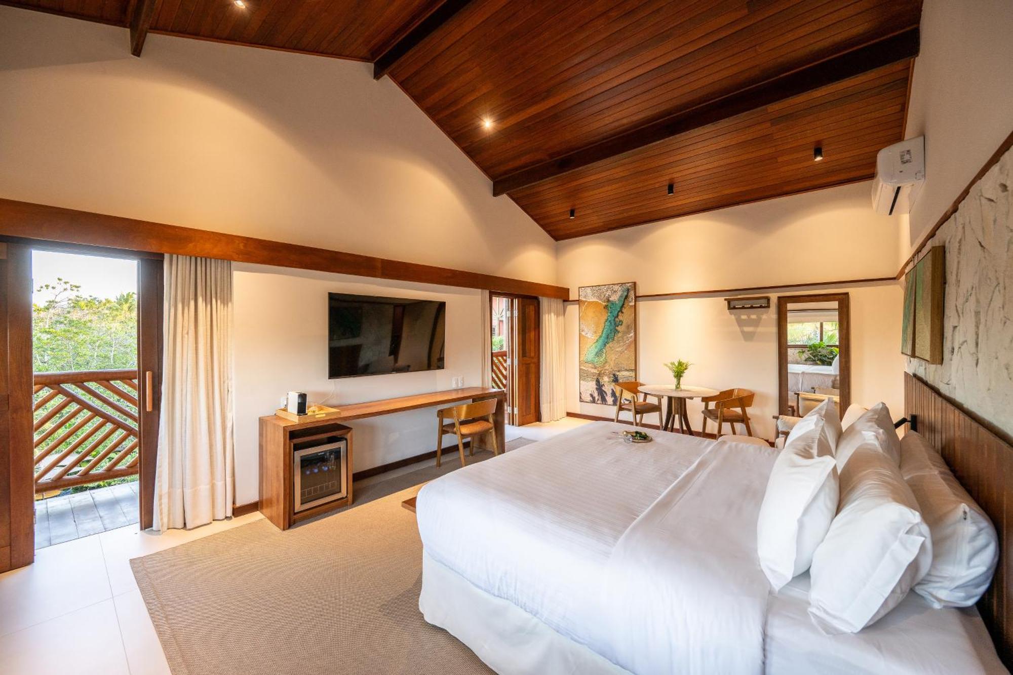 Deluxe King Suite
