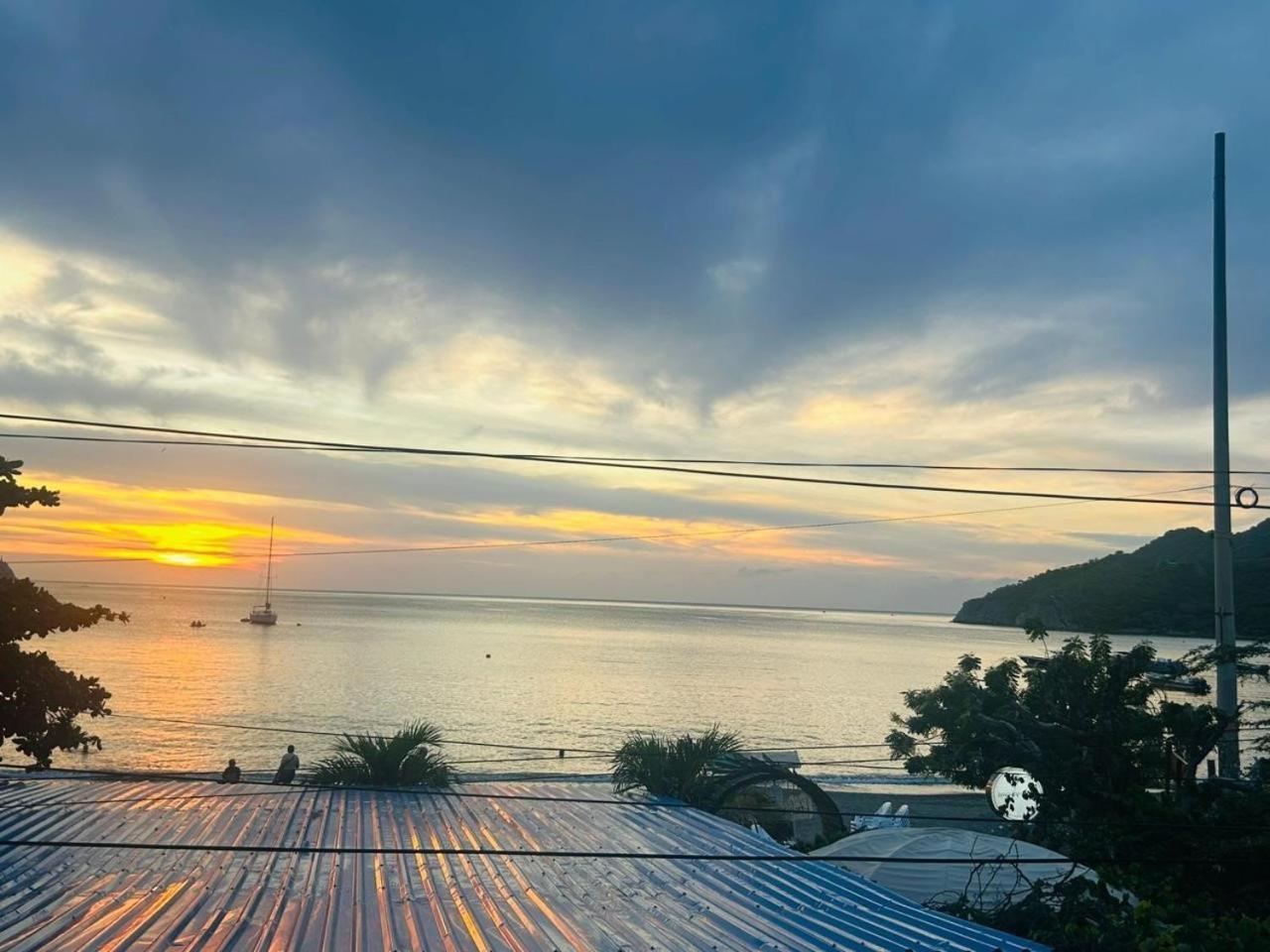 Deluxe Triple Room Sea View