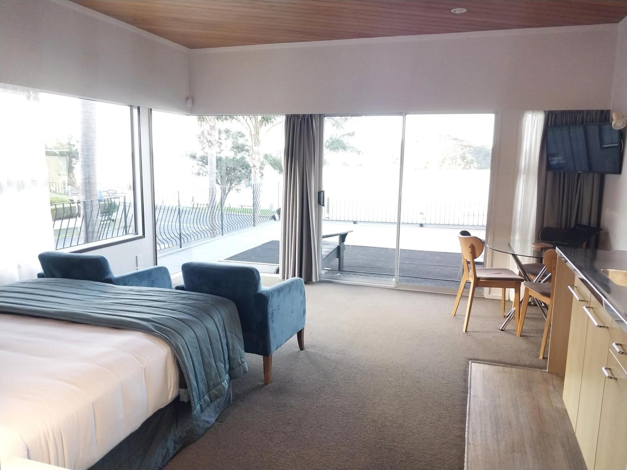 Large Studio Sea View