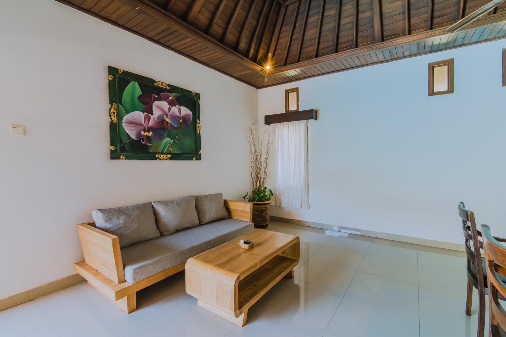 Villa con 2 dormitorios y piscina privada