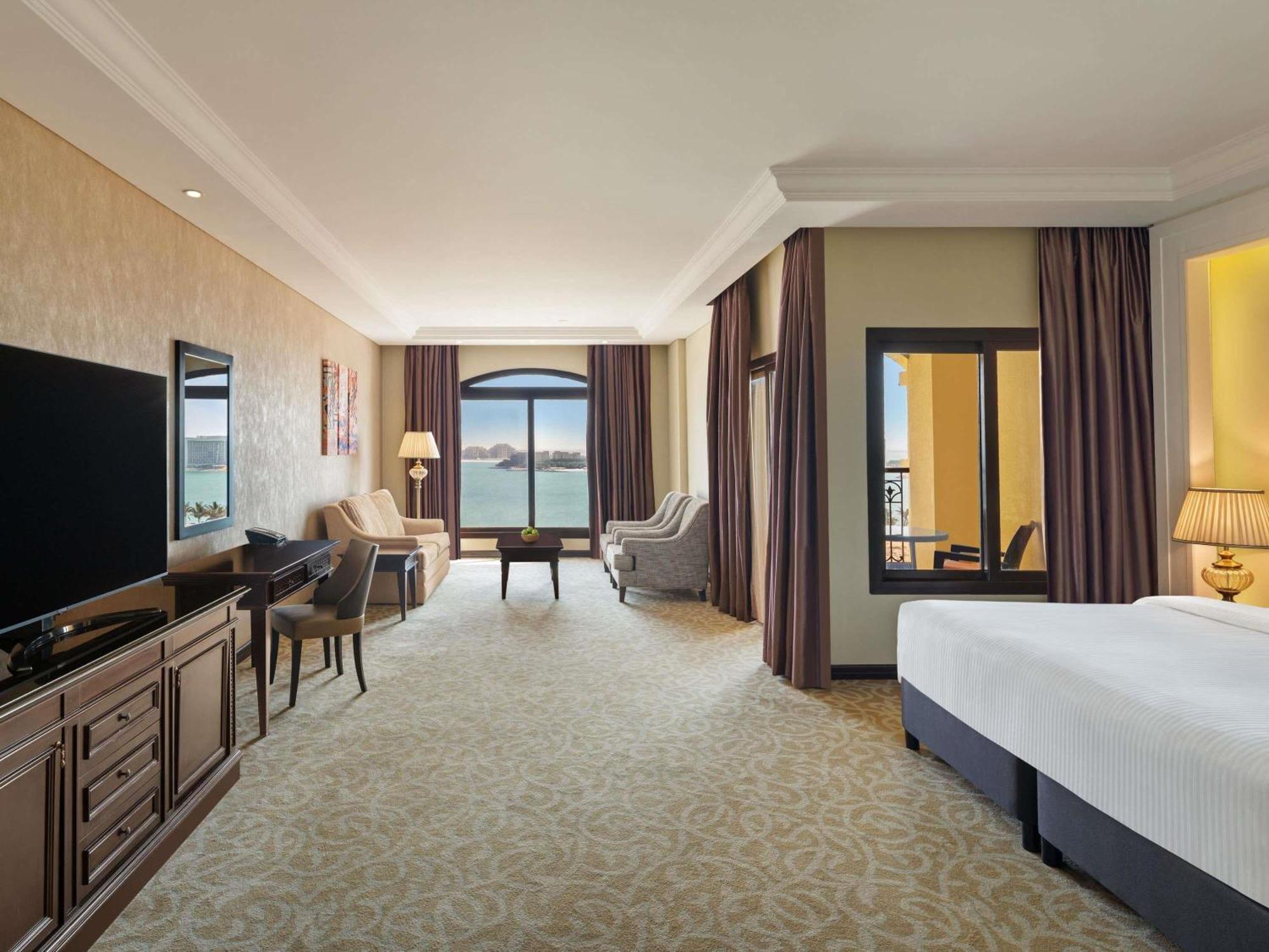 Junior King Suite