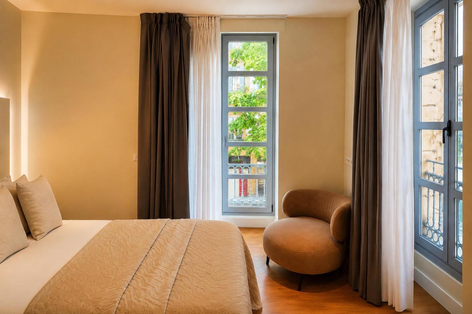 Double or Twin Room with City View