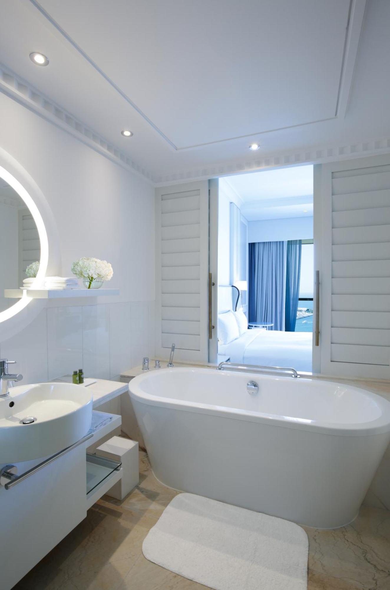 Luxury King Room Sea View Balcony