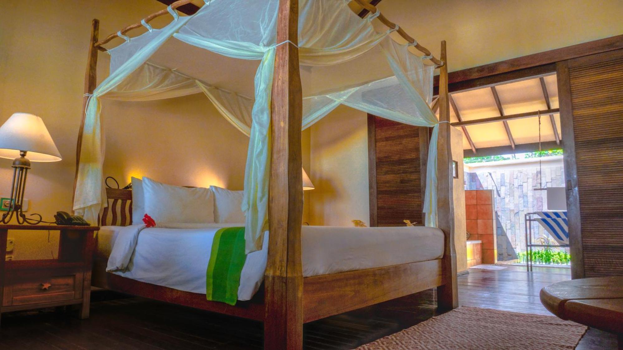 Deluxe Villa Beach View