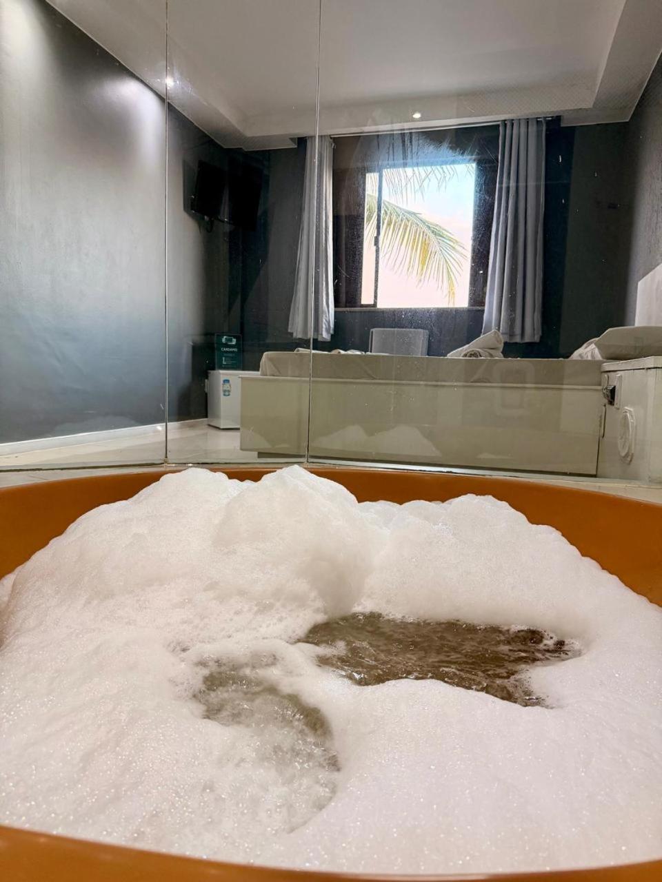 Deluxe Suite Spa Bath