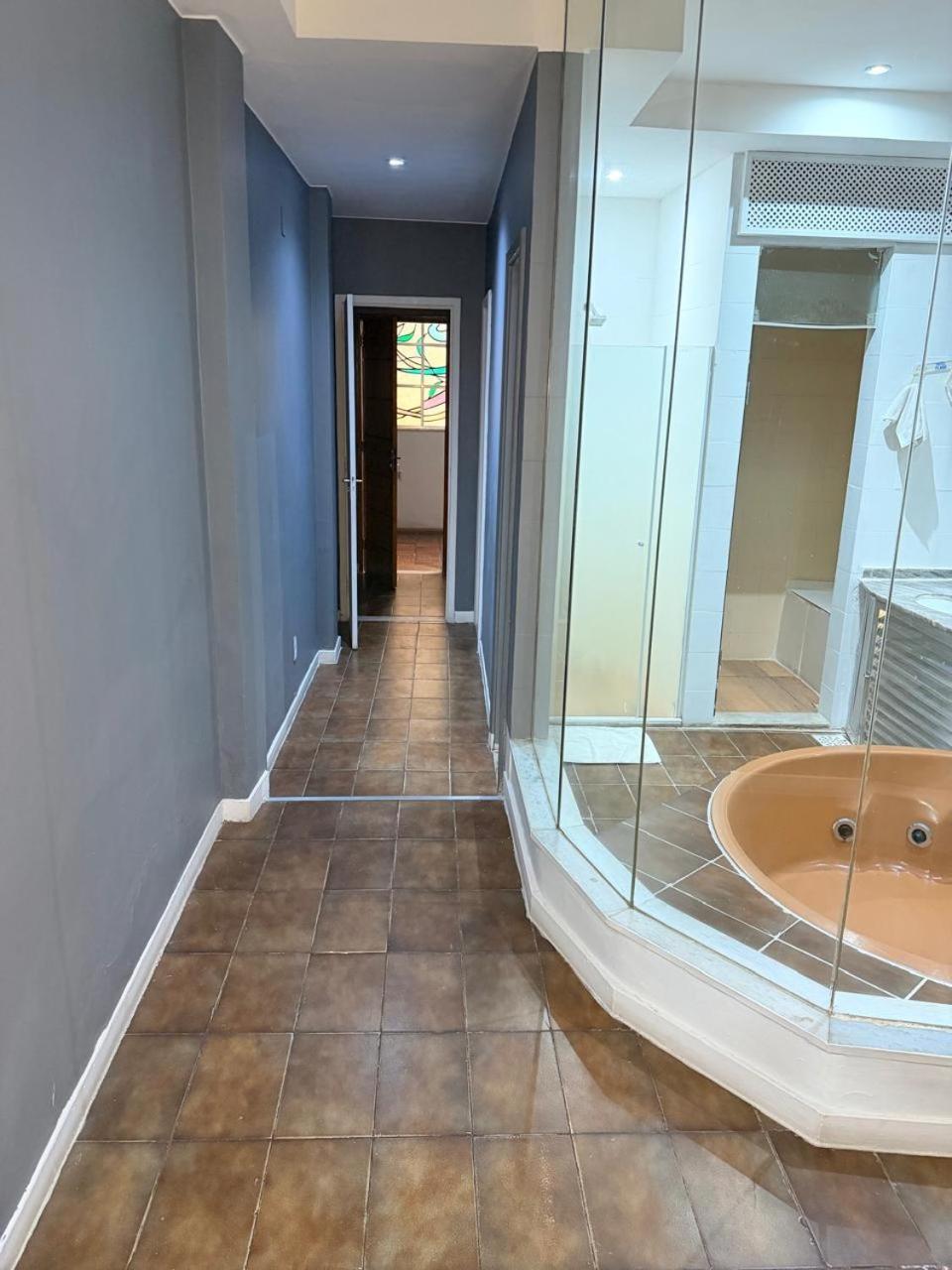 Deluxe Suite Spa Bath
