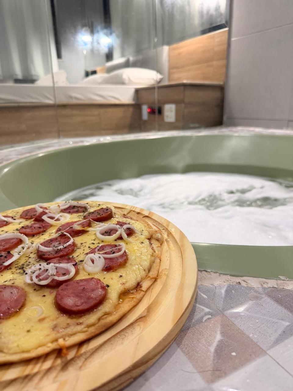 Deluxe Suite Spa Bath