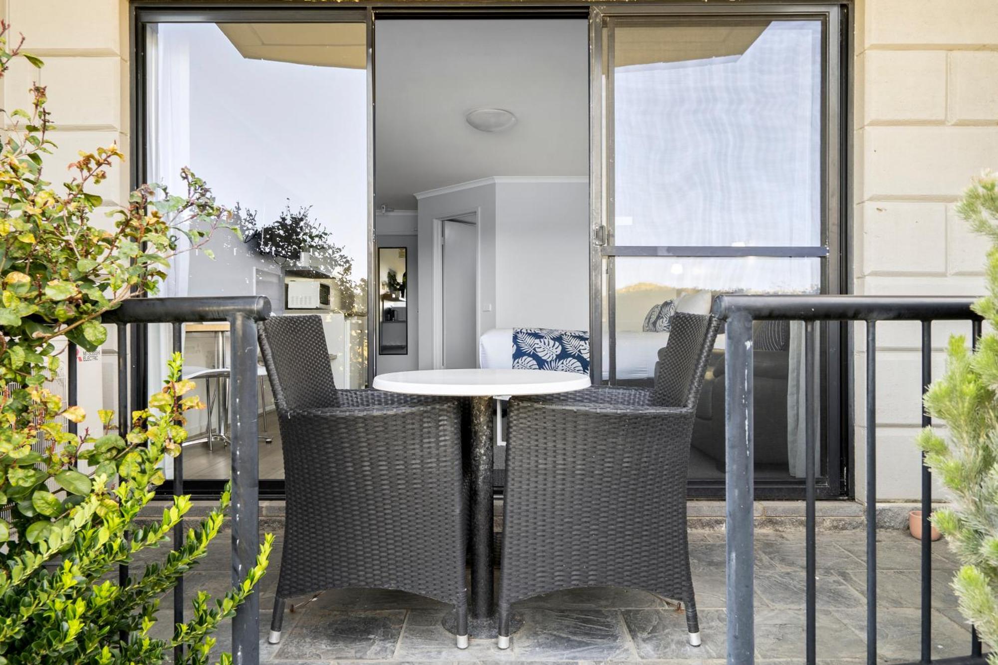 Garden View room Spa Bath & Patio