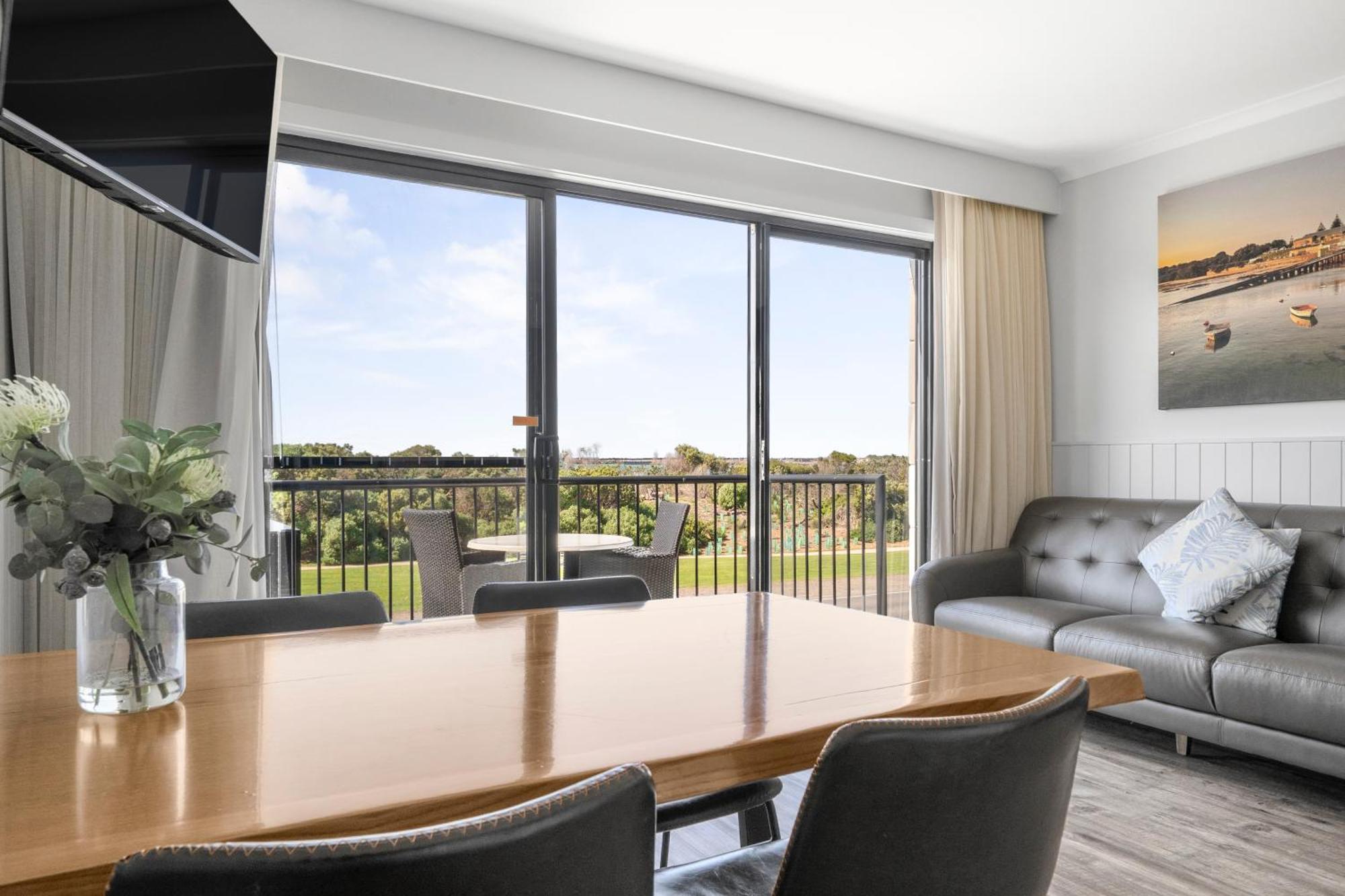 Two-Bedroom Suite Ocean View
