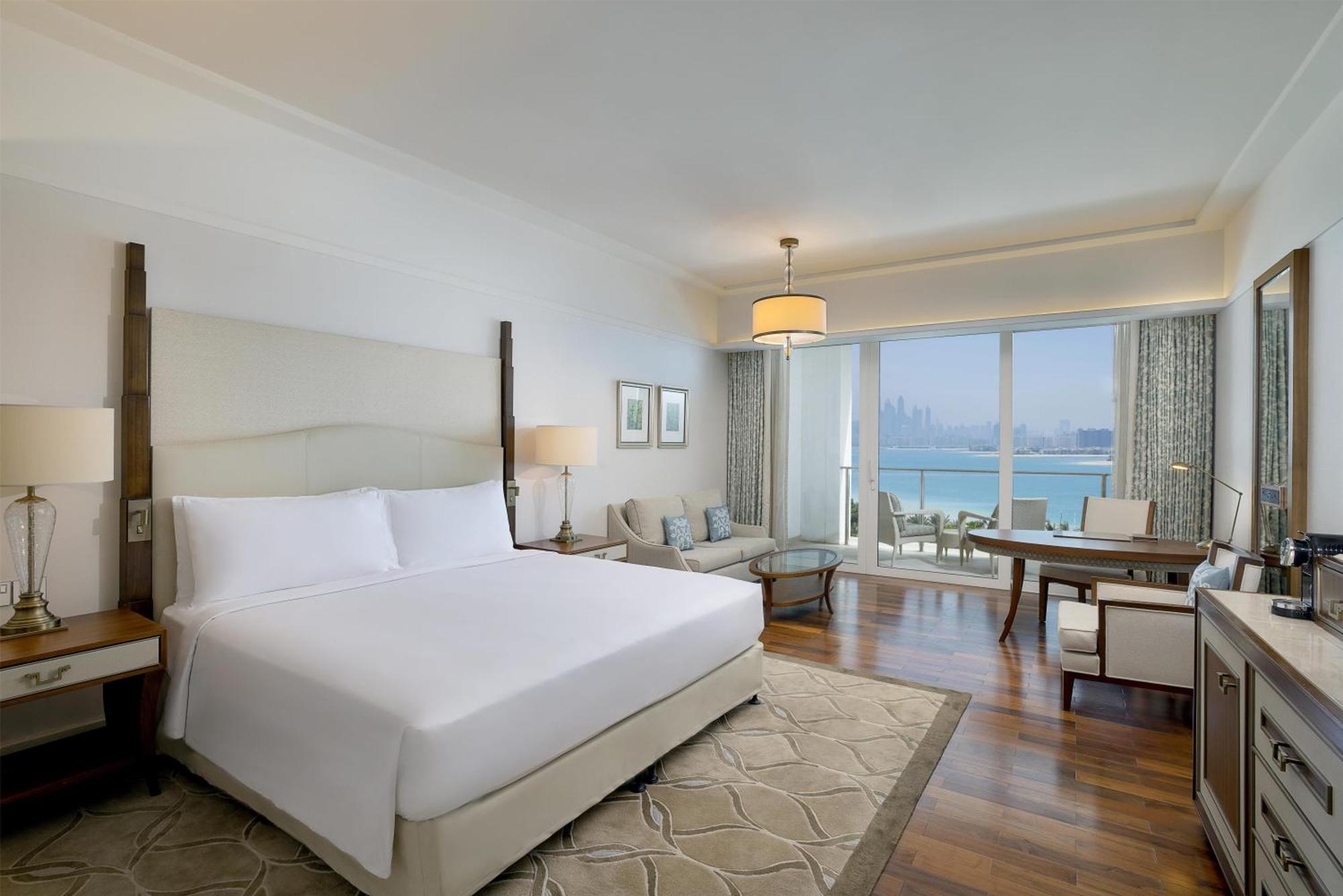 Deluxe King Room Sea View