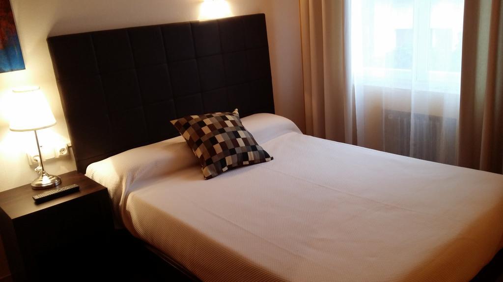 Single Room,185308602:JPEG