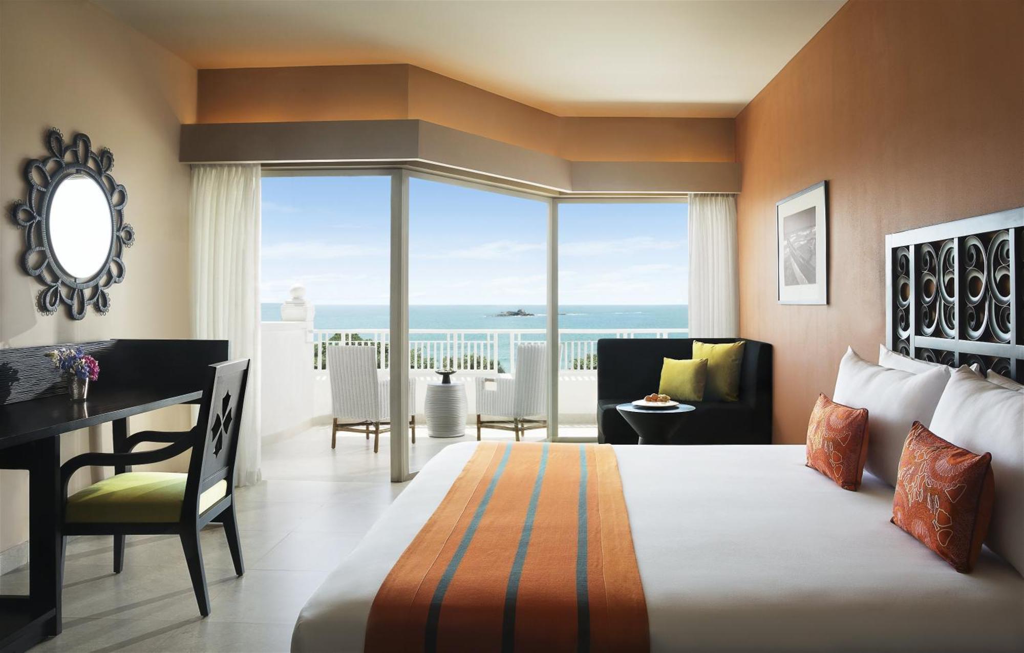 Junior Suite Sea View King Bed,553443459:JPEG