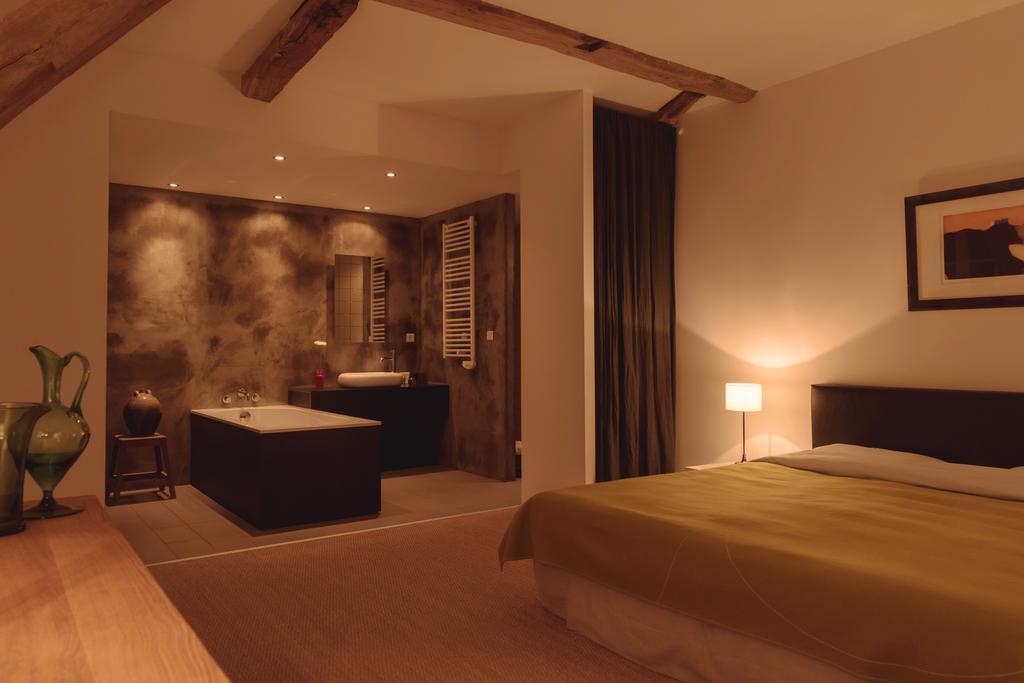 Kamer met Kingsize Bed en Uitzicht op de Tuin - Saint Andoche