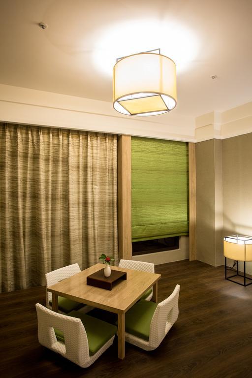 Superior Japanese Style Room