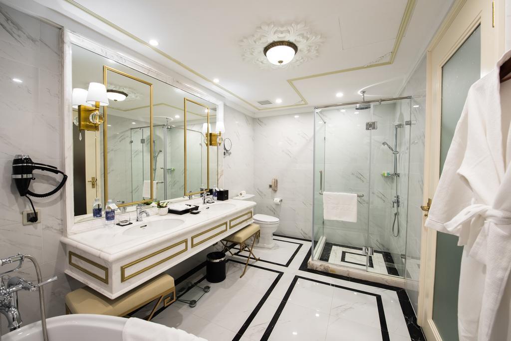 Executive Suite King Bed