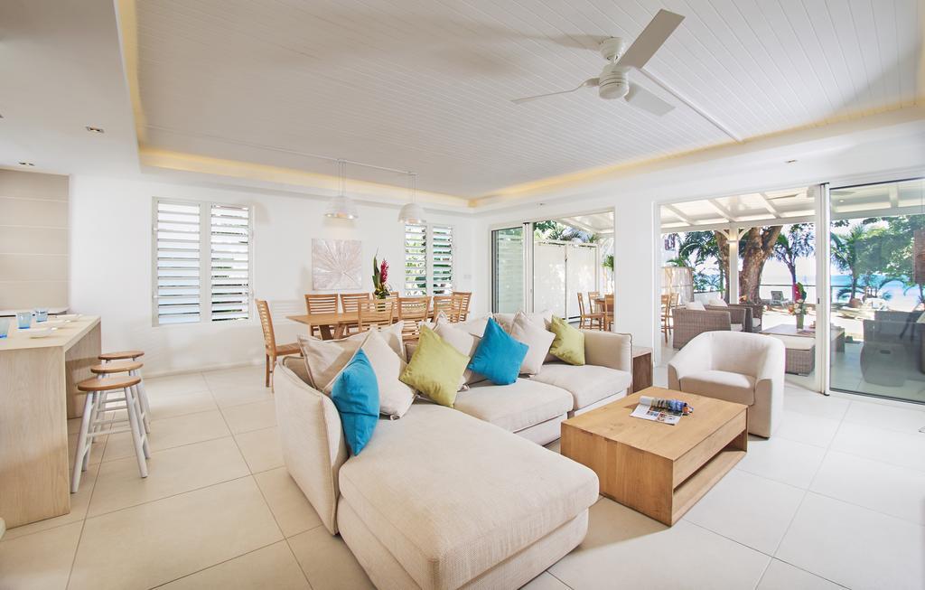 Two-Bedroom Apartment Partial sea view Garden view