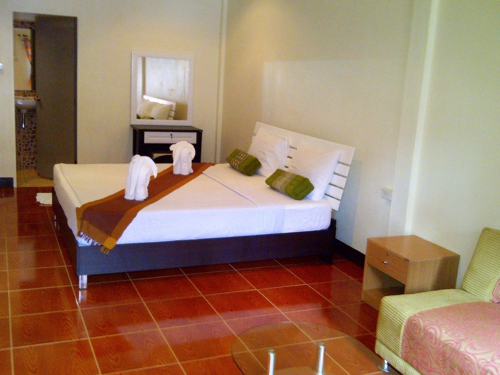Cottage (L)