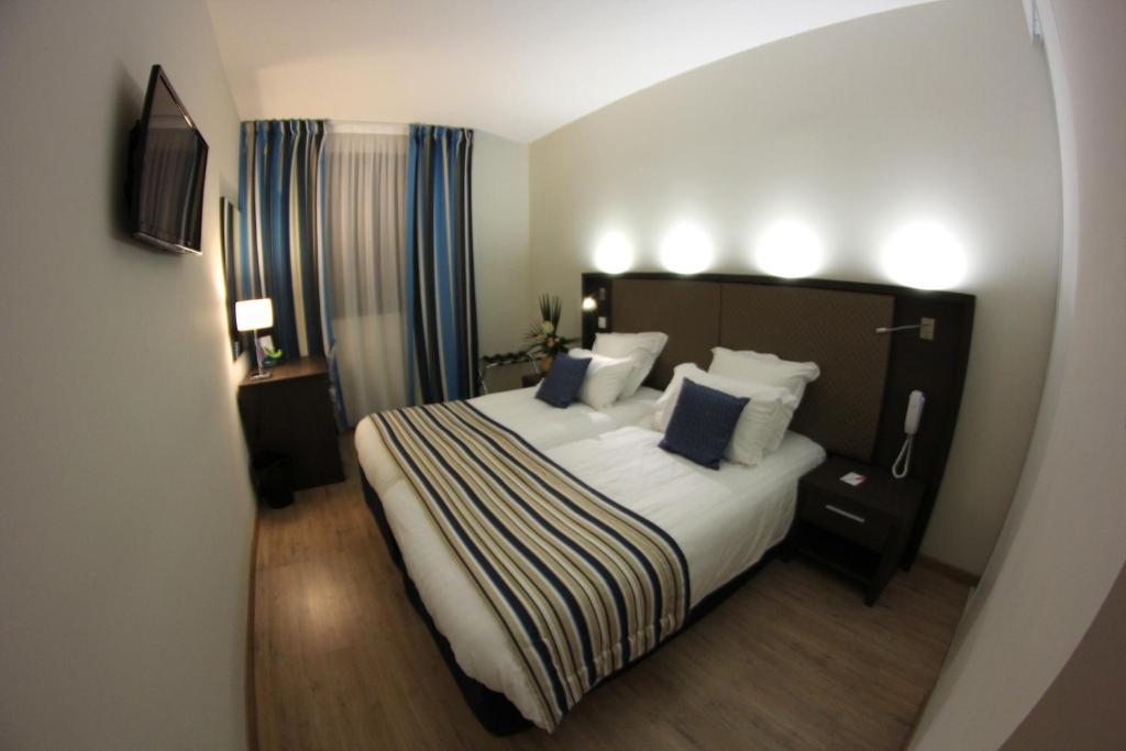 Chambre Double ou Lits Jumeaux - Étage Supérieur - Vue sur Ville