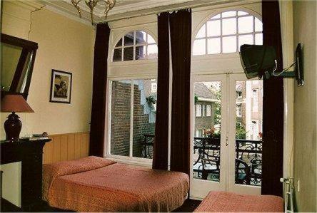 Family Room,227451:JPEG