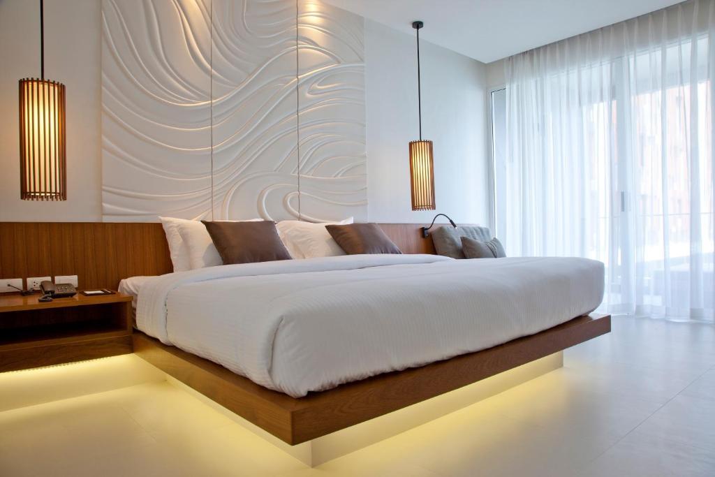 Chambre Double ou Lits Jumeaux - Vue sur Piscine