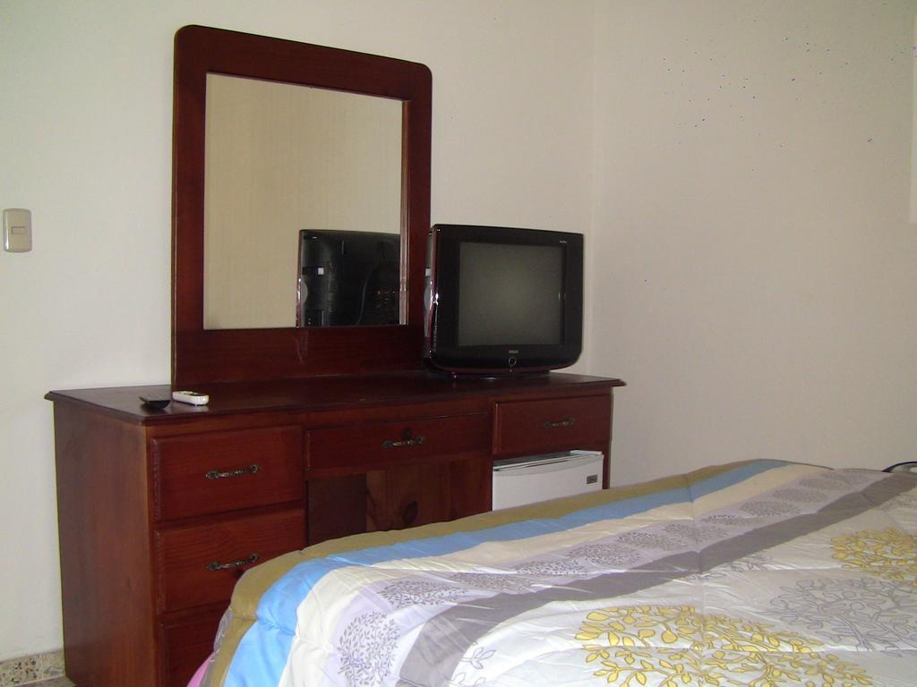 Habitación Individual Deluxe con baño compartido