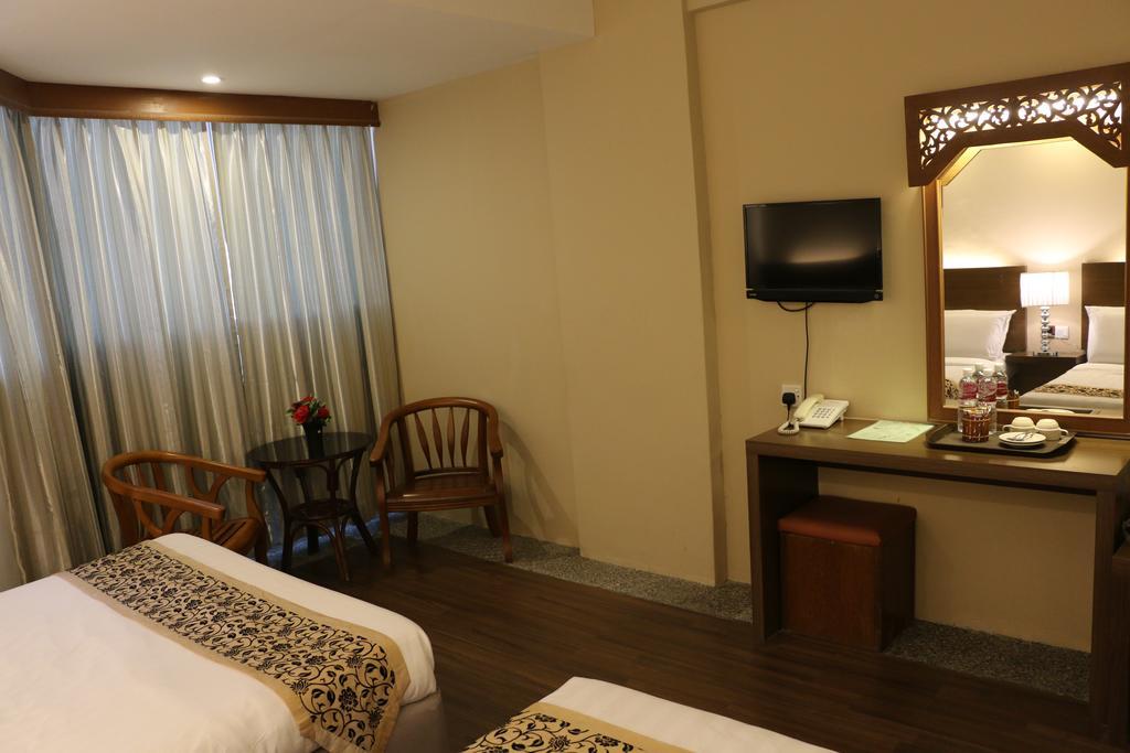 Deluxe Family Room