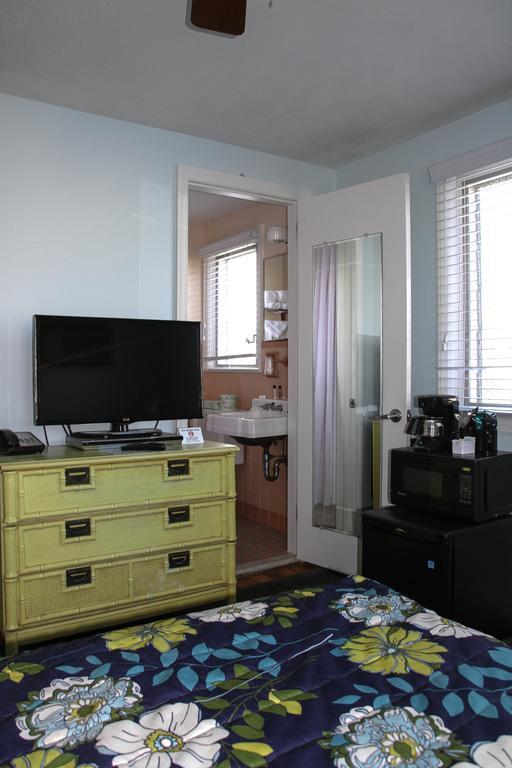 Habitación Pequeña en casa independiente - Cama grande
