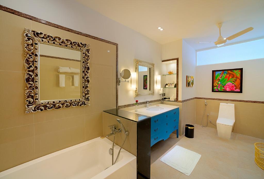 Premium Room King - 10% Discount on Foods & Soft Beverages* | 15% Discounts on Laundry Services* | INR 500 spa credit during your stay on selective Massage services. TnC Apply.* | Free Minibar - 2 cans of soft Beverages (Once on Arrival)