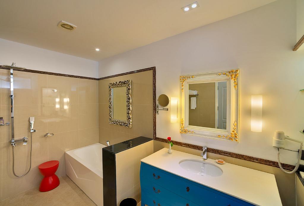 Premium Suite - 2 Bedrooms with Balcony & Sea View - - 10% Discount on Foods & Soft Beverages* | 15% Discounts on Laundry Services* | INR 500 spa credit during your stay on selective Massage services. TnC Apply.* | Free Minibar - 2 cans of soft Bever