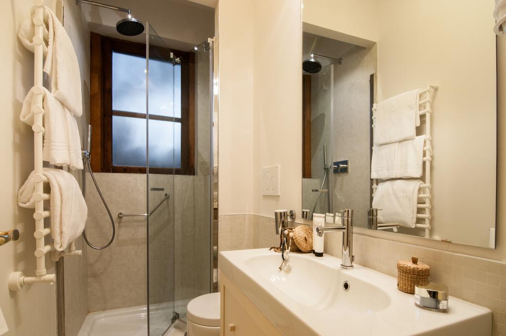 Large Villa,918137308:JPEG
