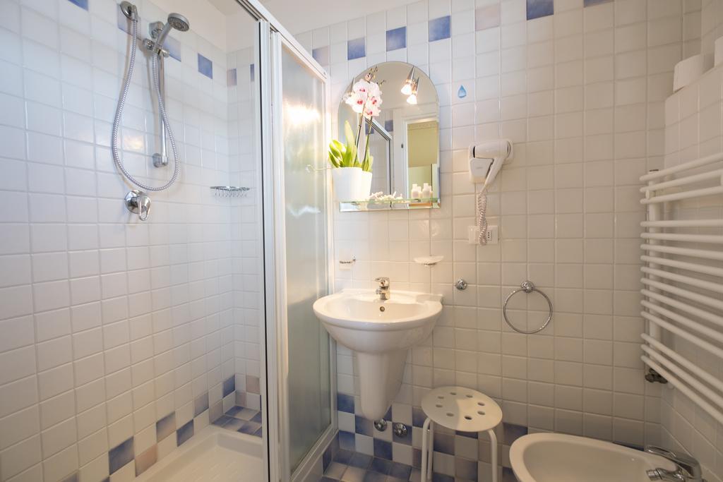 Tweepersoonskamer met Gedeeltelijk Uitzicht op Zee (1 Volwassene)
