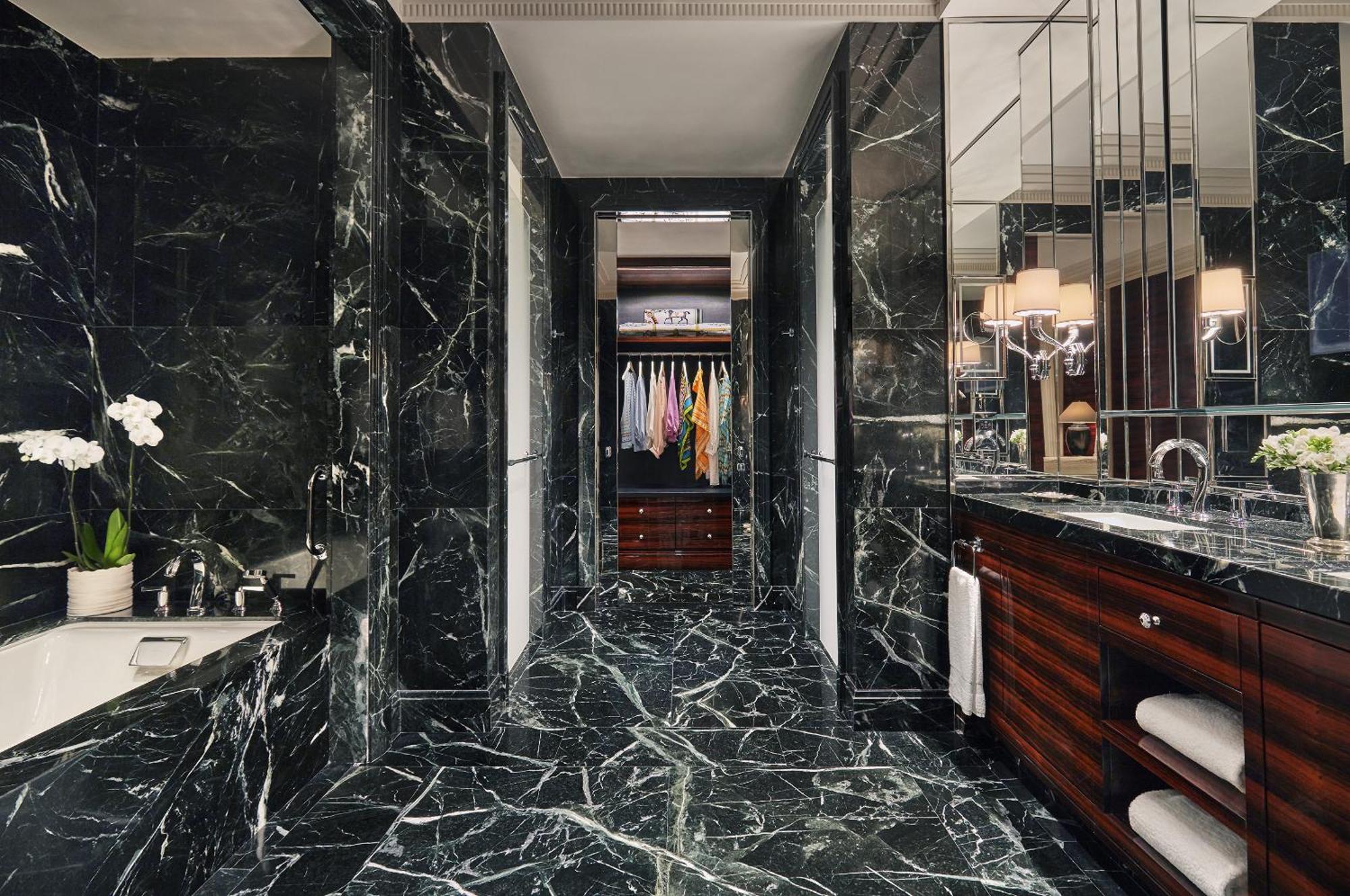 Deluxe Suite King