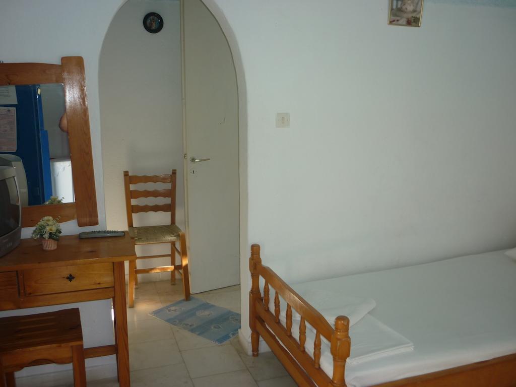 Habitación Triple con vistas al jardín