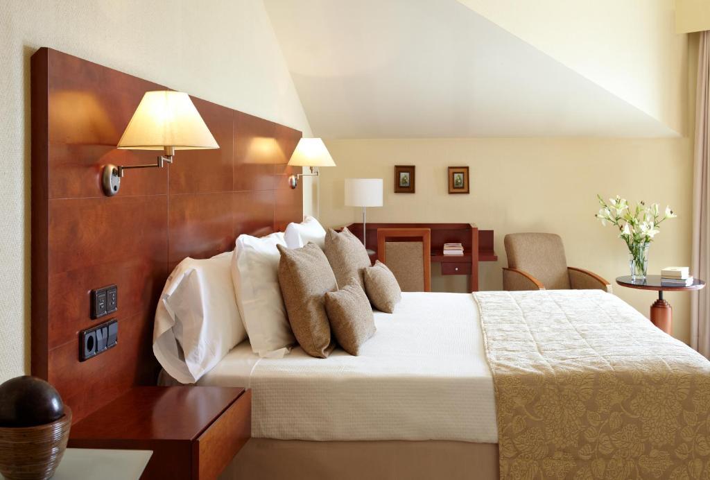 Twin Room with Spa Access